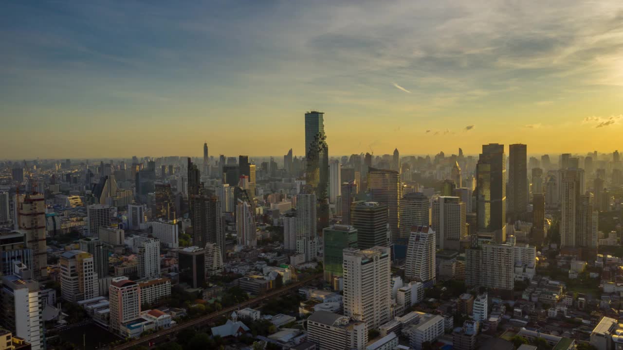 泰国曼谷城市日出时的超光速鸟瞰图视频下载