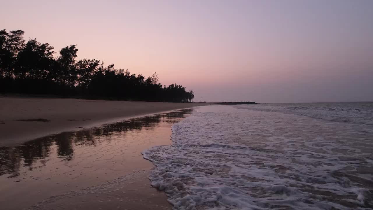 美丽的海岸线日落视频素材