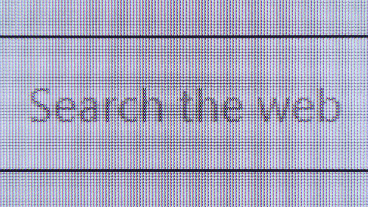 关闭闪烁光标键入工作搜索浏览器。带有请求引擎形式的互联网网页视频素材