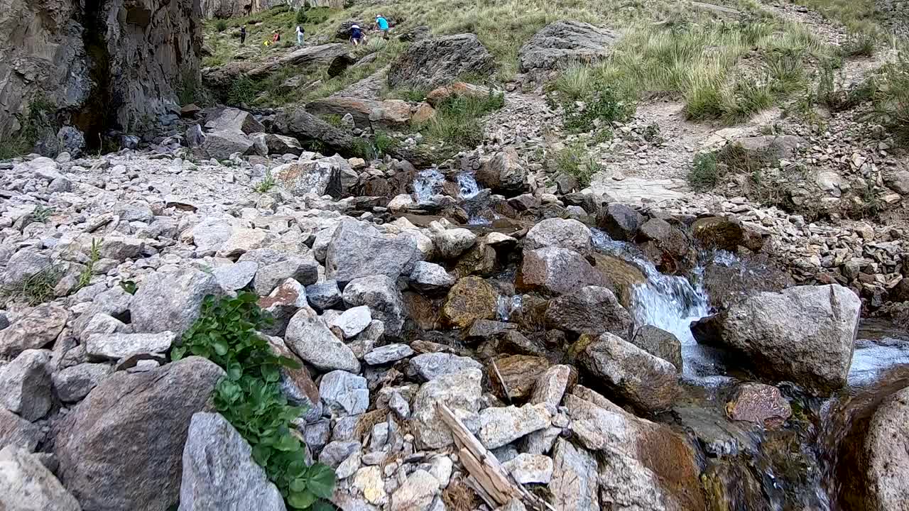 山有溪，人有行视频素材