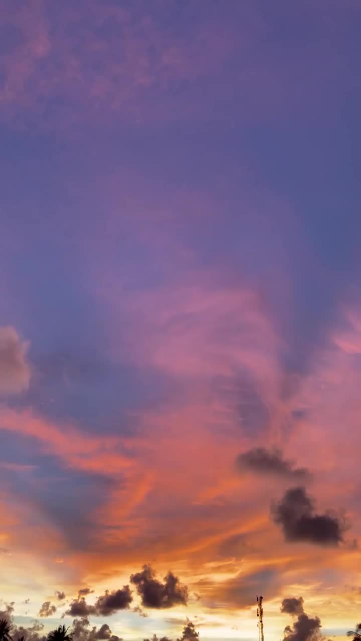 日落后的大气和美丽的天空视频素材