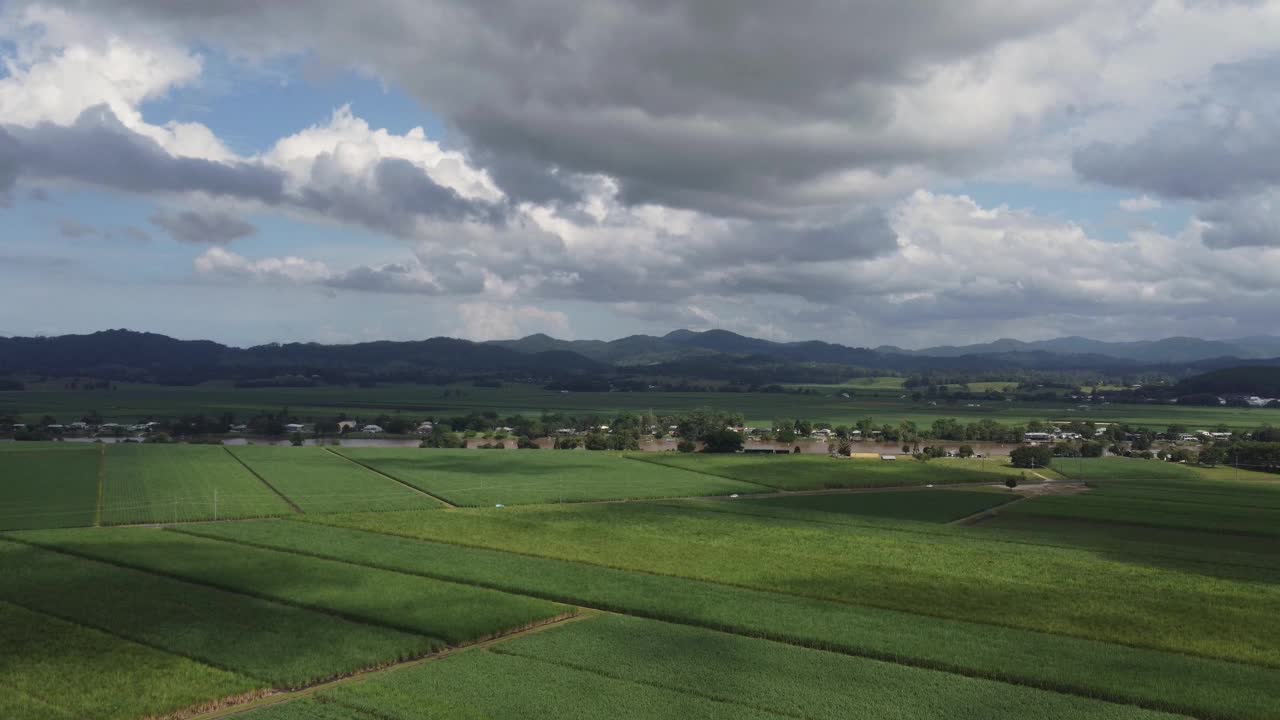 无人机拍摄的澳大利亚特威德谷农田视频素材