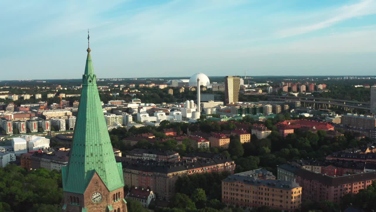 全景航拍无人机Södermalm，斯德哥尔摩，瑞典视频素材