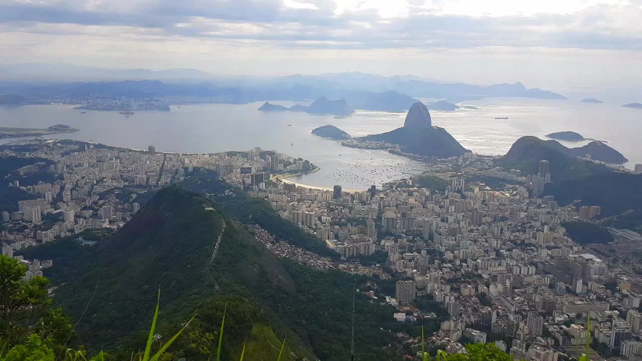 里约热内卢和糖面包，巴西的全景。视频素材