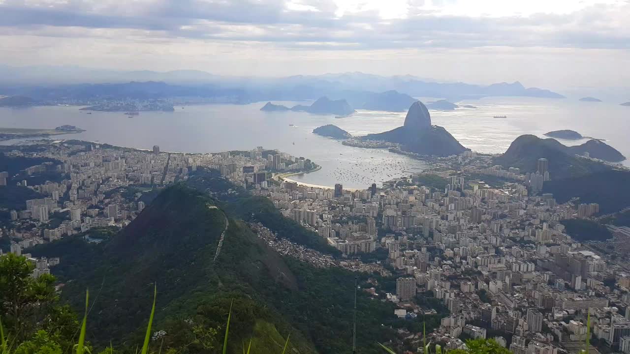 里约热内卢和糖面包，巴西的全景。视频素材