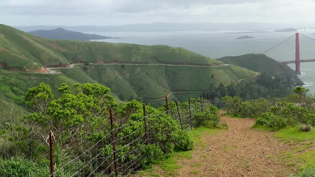 青山和金门大桥视频素材