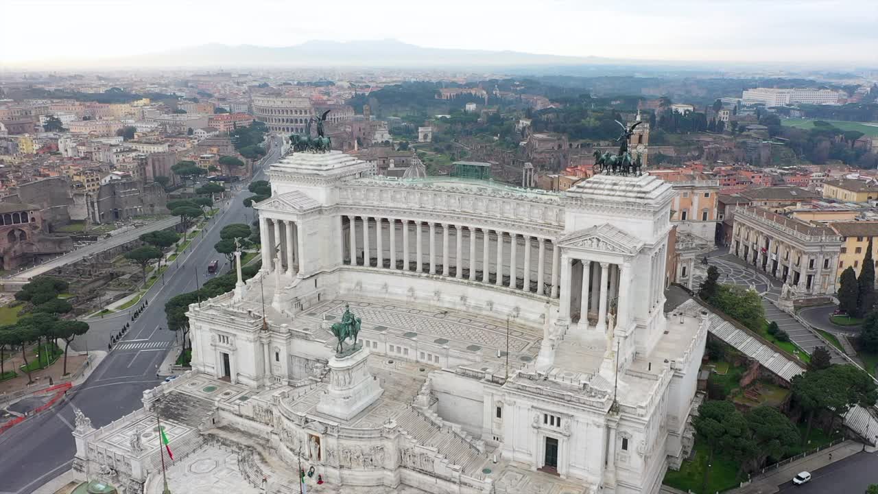 ÌAerial意大利罗马Altare Della Patria的景观视频素材