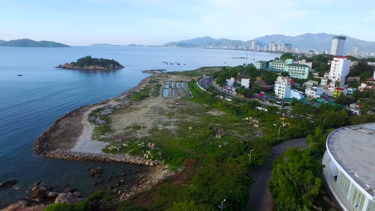 芽庄冲岩，芽庄海滩，芽庄，金华，越南视频素材