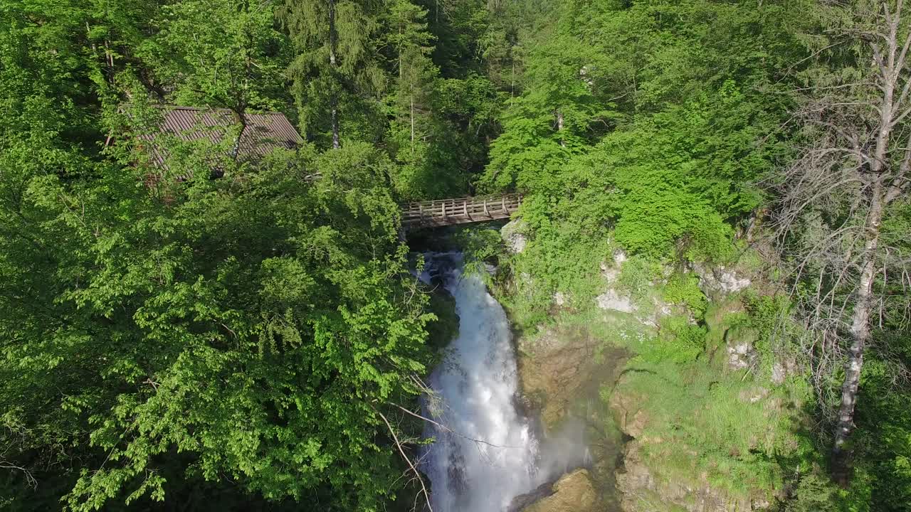 瀑布，空中，温加峡谷，斯洛文尼亚视频素材