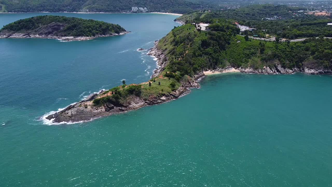 美丽的海景在蓬贴海角的观点在普吉岛，泰国。视频素材