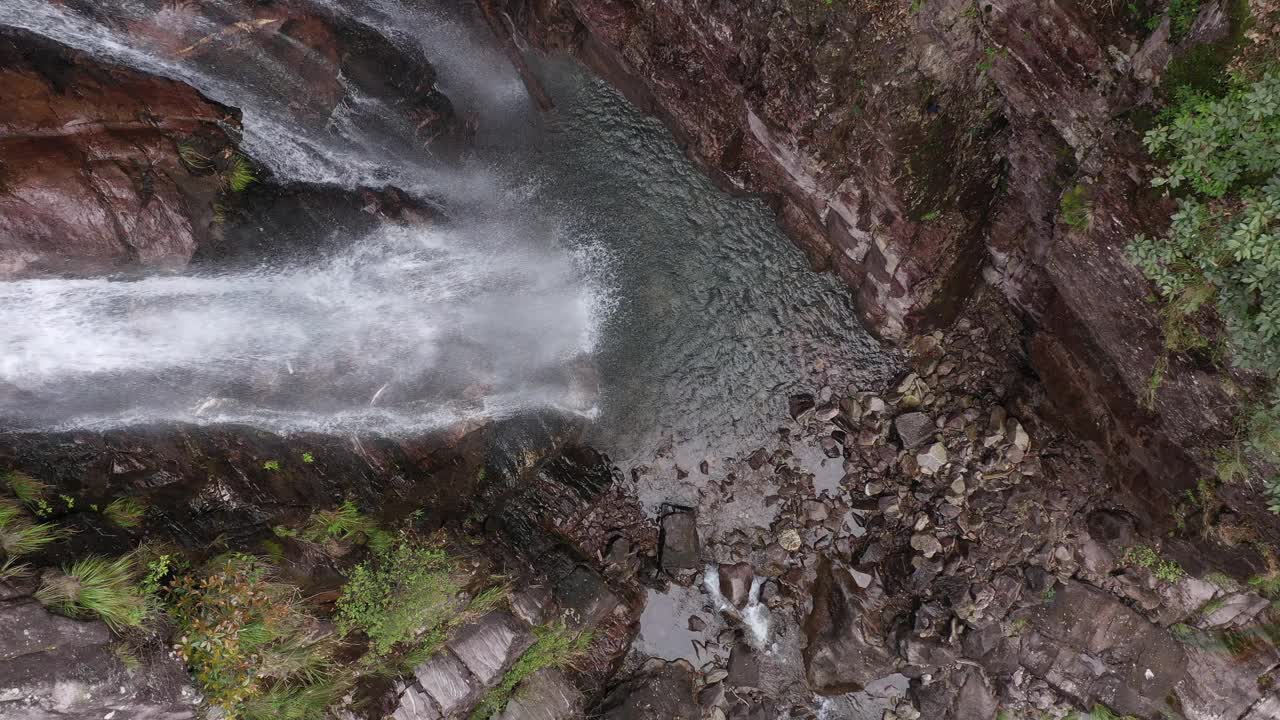 山瀑布视频素材