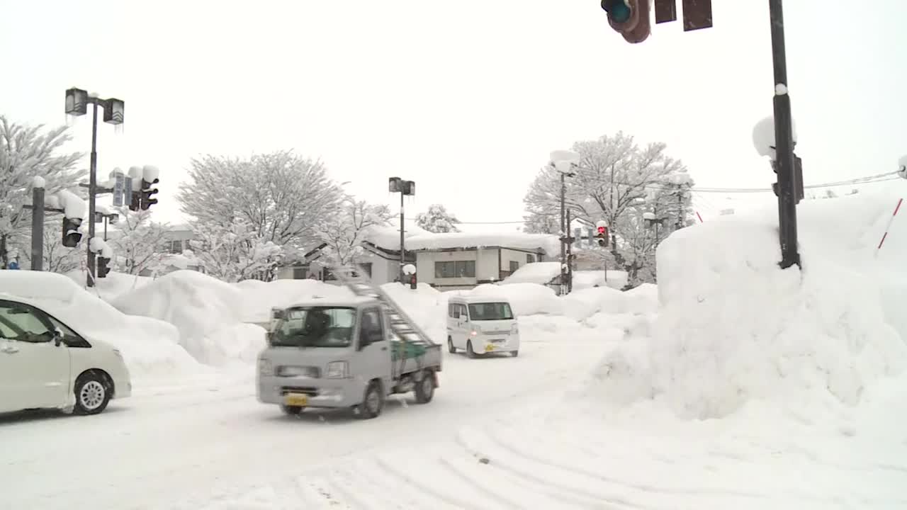 深雪十字路口，秋田，日本视频素材