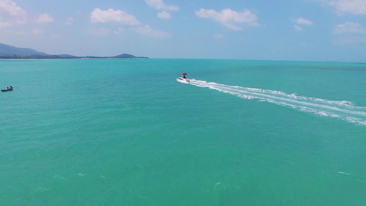 从海上和快艇上看到的达文海滩，泰国芭堤雅视频素材