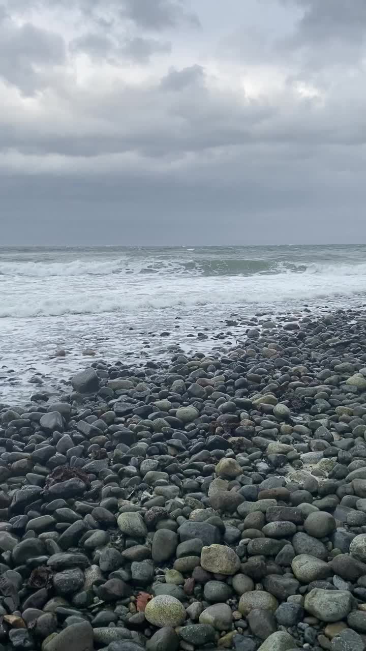 暴风雨天气。涨潮了。视频素材