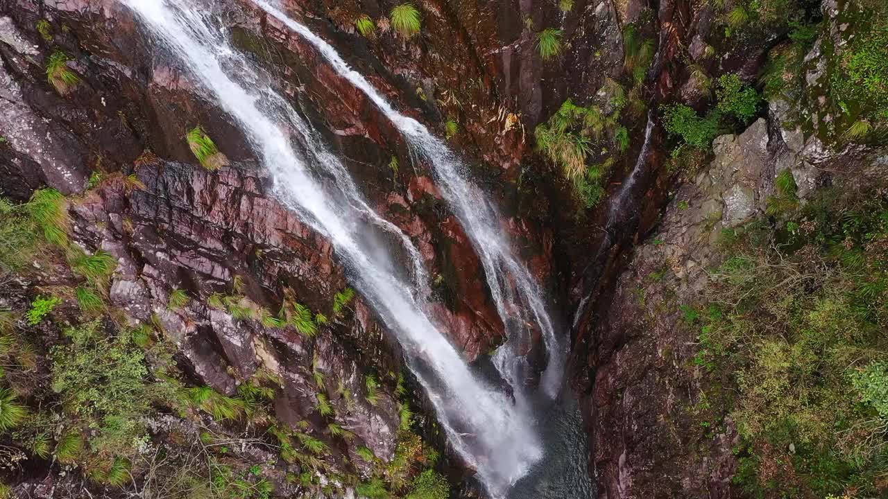 山瀑布视频素材