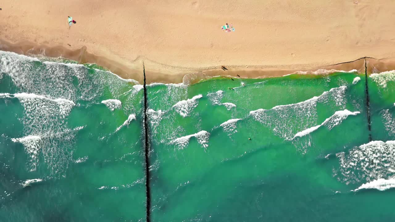 波罗的海的旅游业。夏季海滩鸟瞰图视频素材