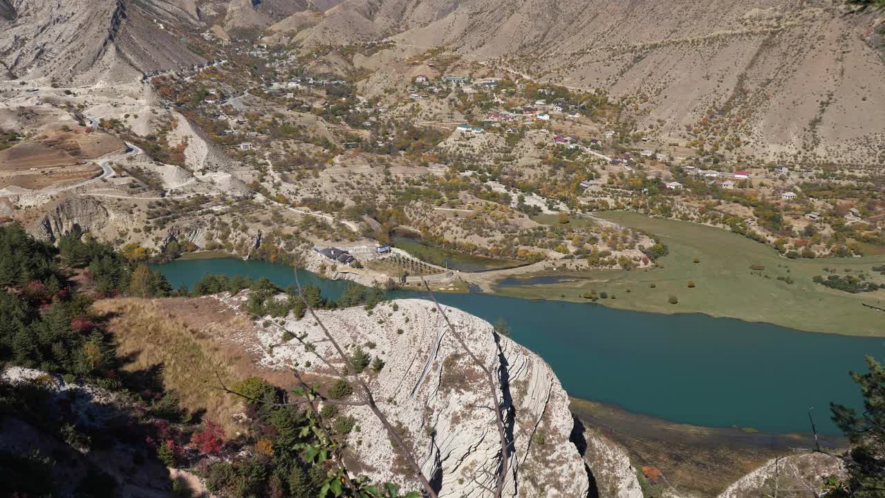 河山谷地与聚落，俯视图视频素材