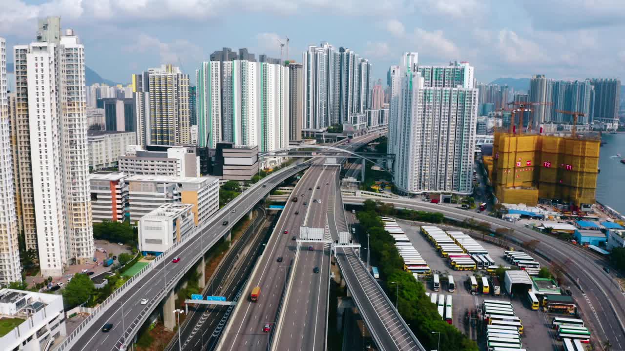 无人机在香港市区上空飞行视频素材