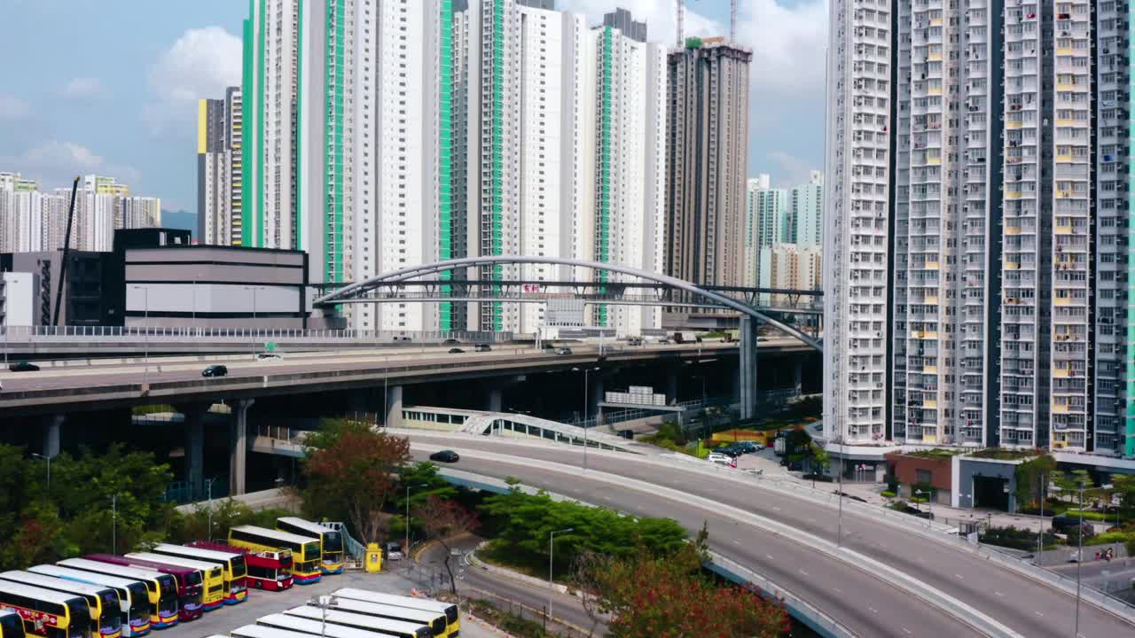 无人机在香港市区上空飞行视频素材