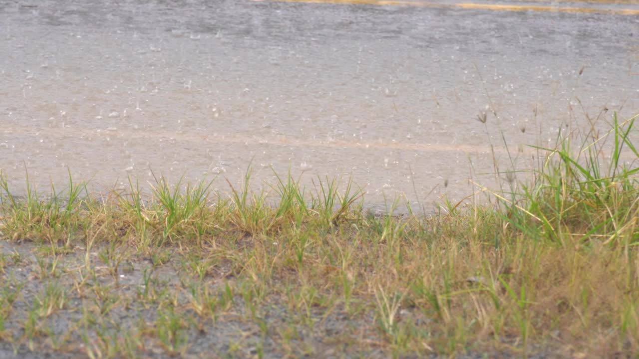 水飞溅。视频下载