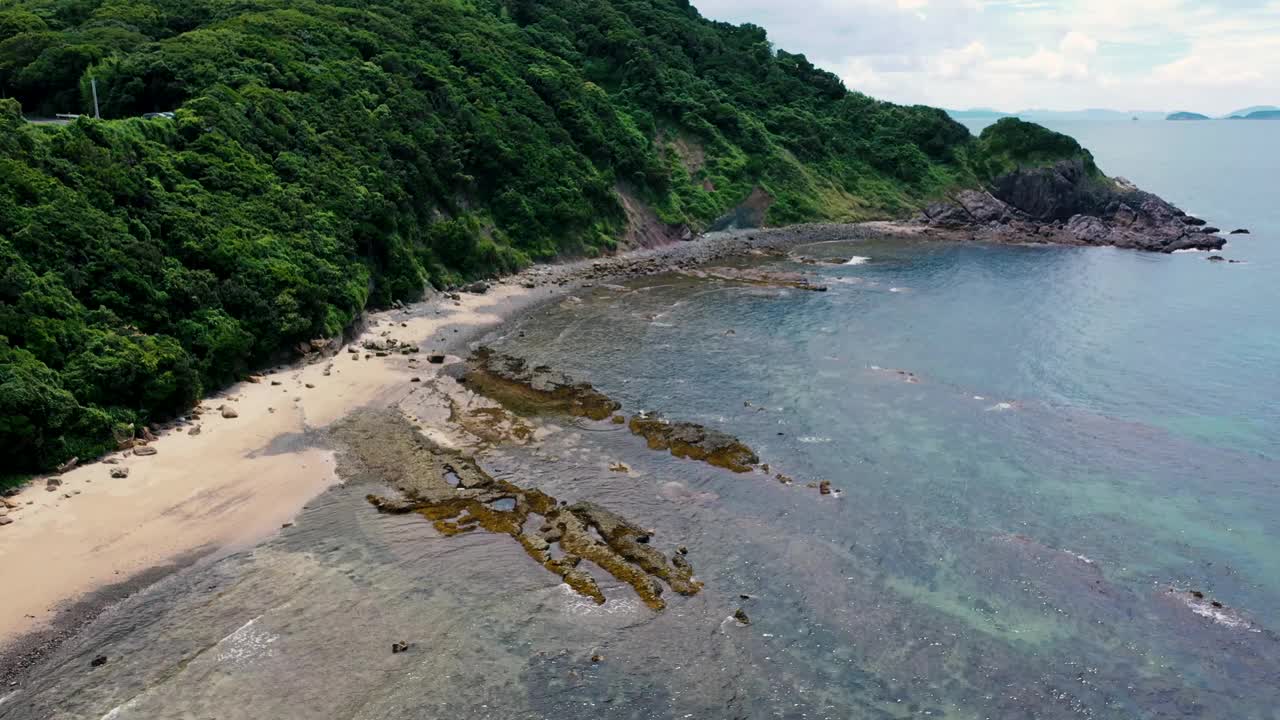 福冈县福津市津崎的海角和锦浦海滩视频下载