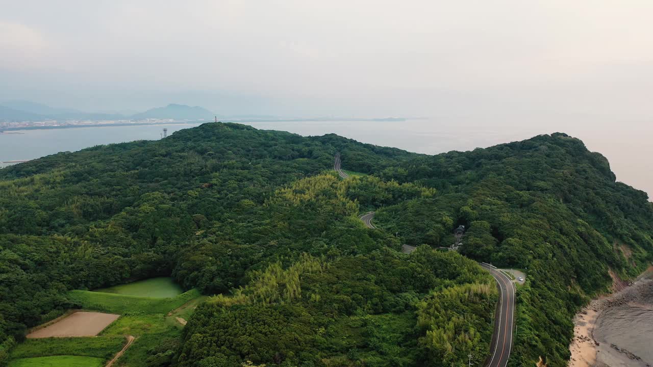 福冈县福津市津崎角和蜿蜒的道路视频下载