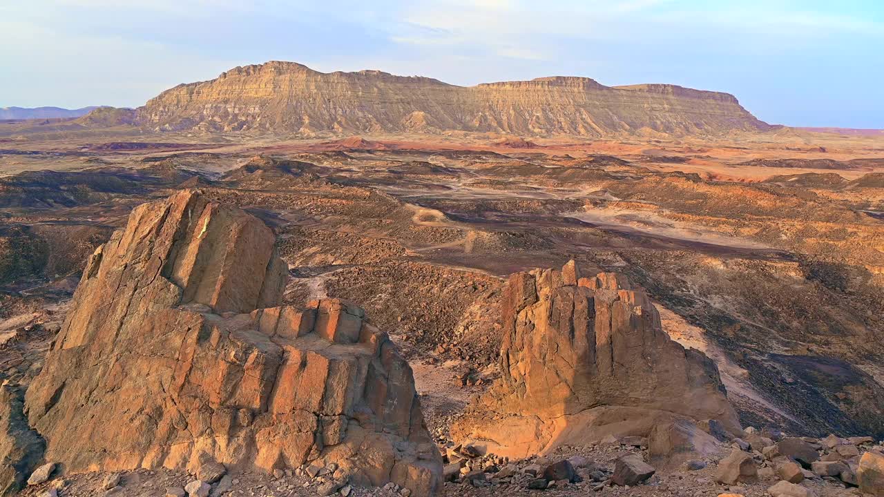 Makhtesh Ramon，内盖夫沙漠，以色列;4 k视频素材