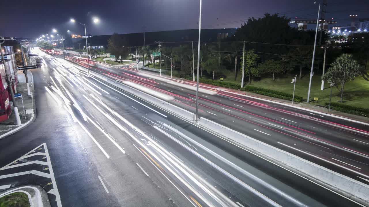 夜间移动交通的时间流逝视频下载