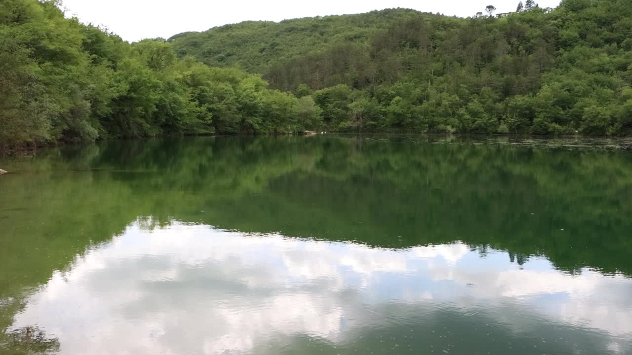 博加福纳斯湖(意大利马尔凯)视频下载