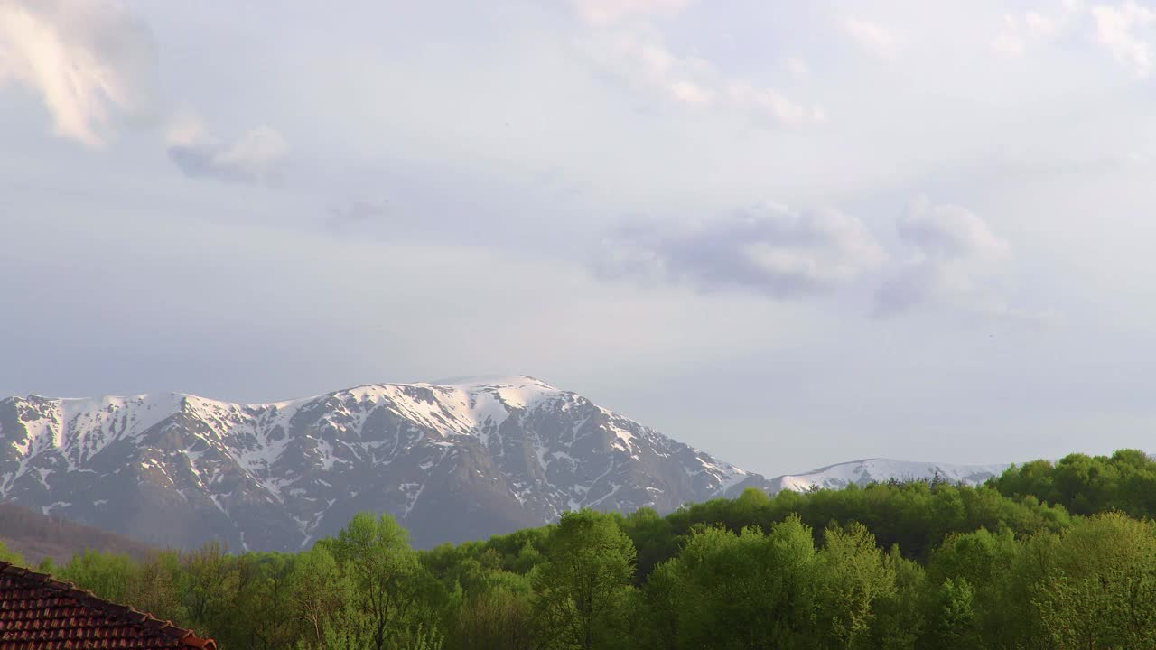 在山视频素材