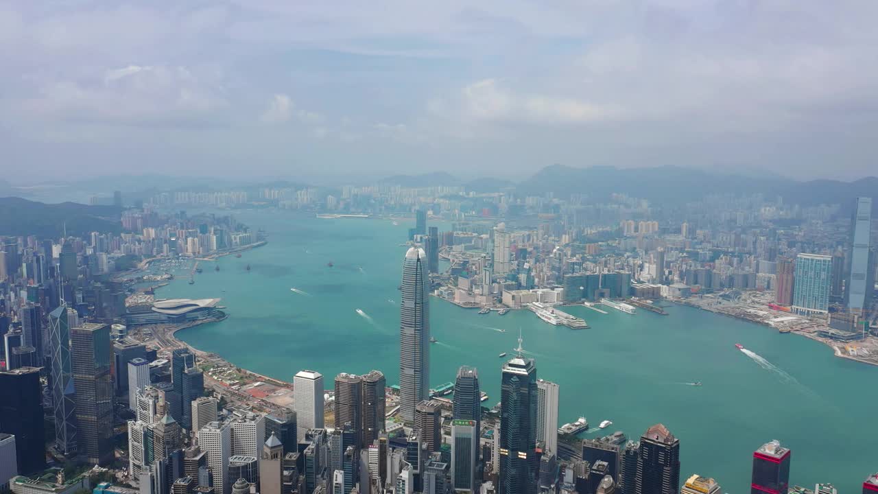 晴天香港市区维多利亚港交通全景图4k视频素材