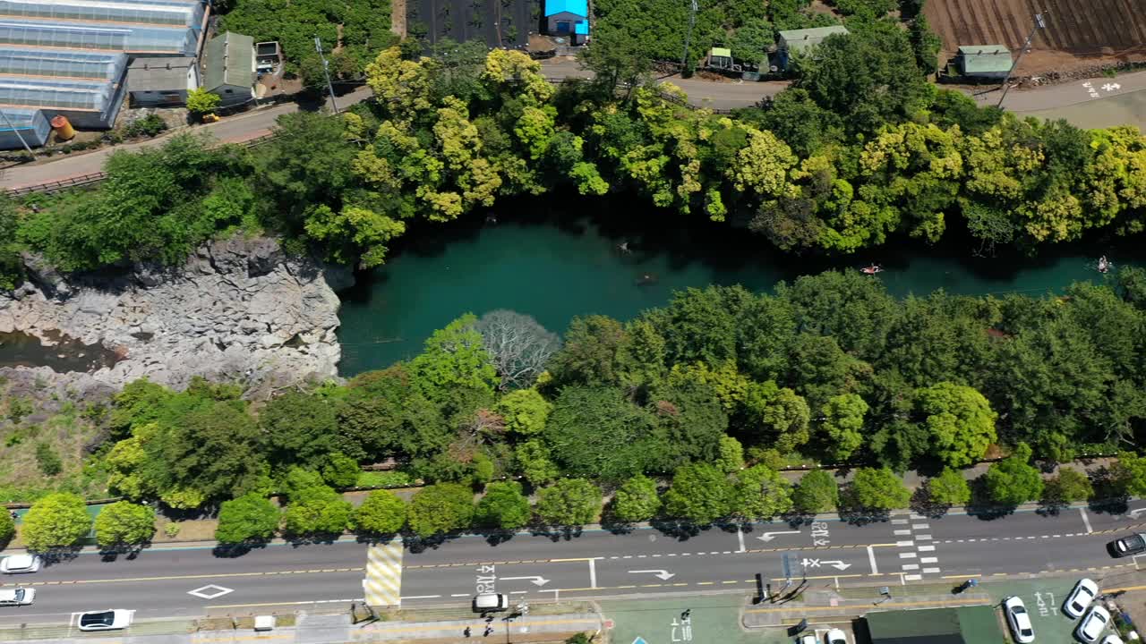 韩国济州岛西归浦市肃石谷河口风景视频素材