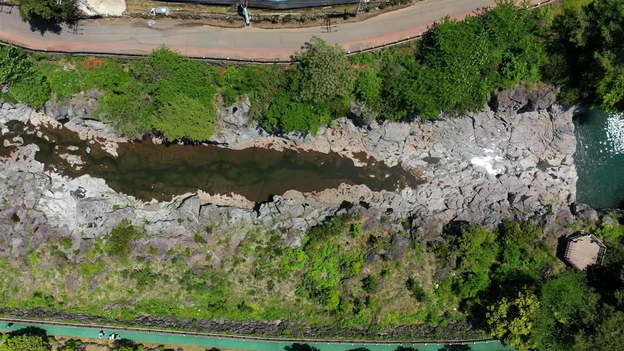 韩国济州岛西归浦市肃石谷河口风景视频素材