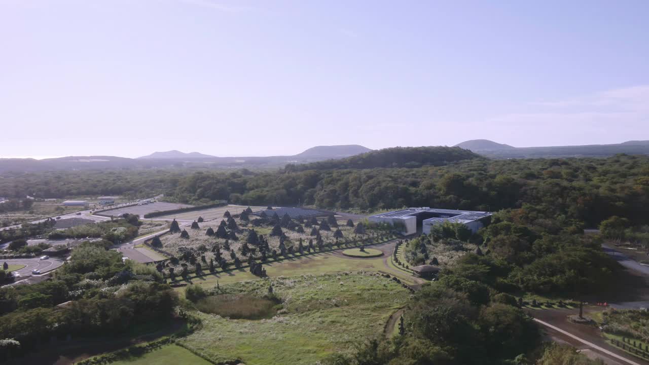 韩国济州岛，九川郡济州岛石园的秋景视频素材