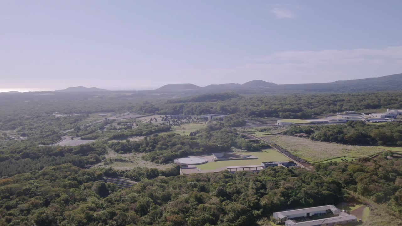 韩国济州岛，九川郡济州岛石园的秋景视频素材