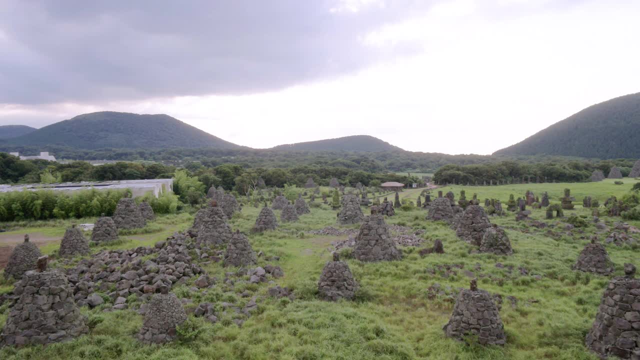 秋天的九川郡济州石公园日落景色/济州岛济州岛视频素材