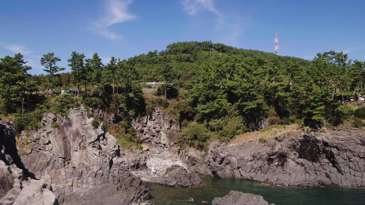 韩国，济州岛，西归浦市，外岛盖海塔的风景视频素材