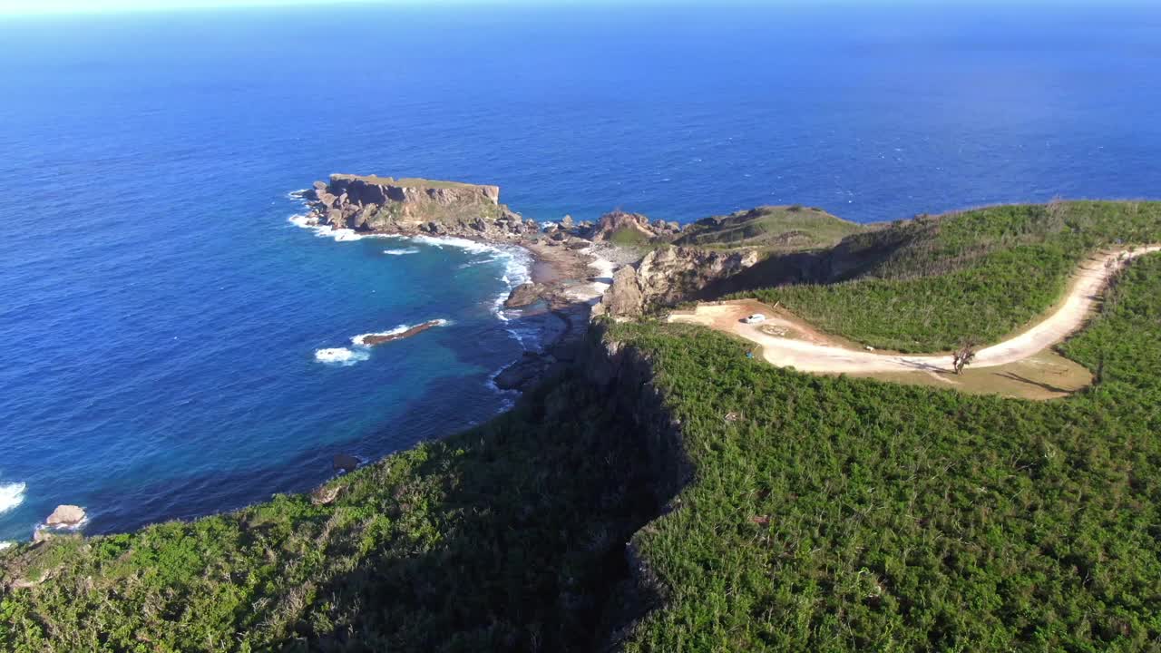 北马里亚纳群岛的禁岛/塞班岛周围的海景视频素材