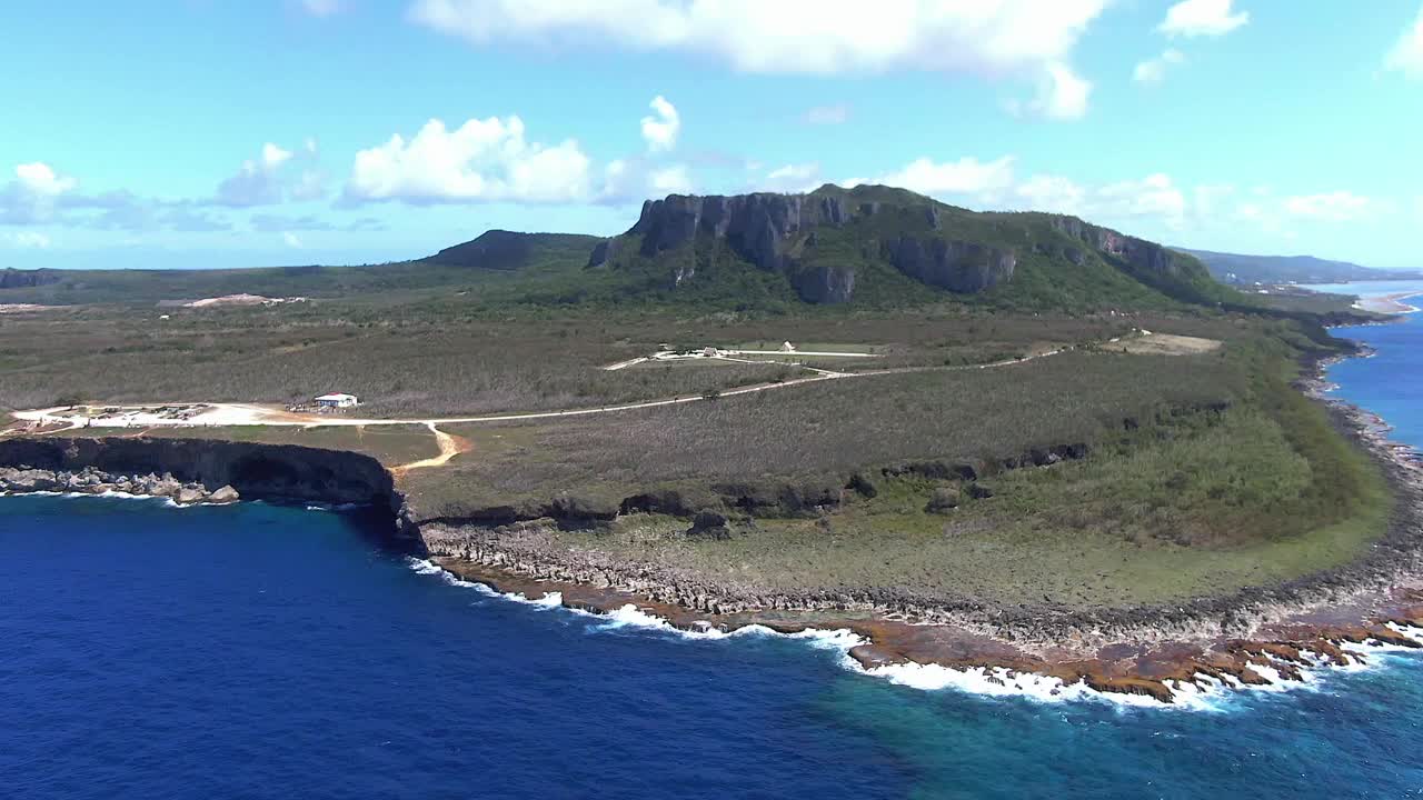 Banzai Cliff / Saipan，北马里亚纳群岛的海景视频素材