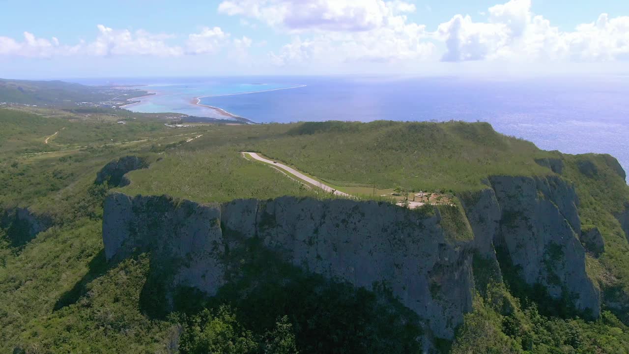 自杀悬崖/塞班岛，北马里亚纳群岛的风景视频素材