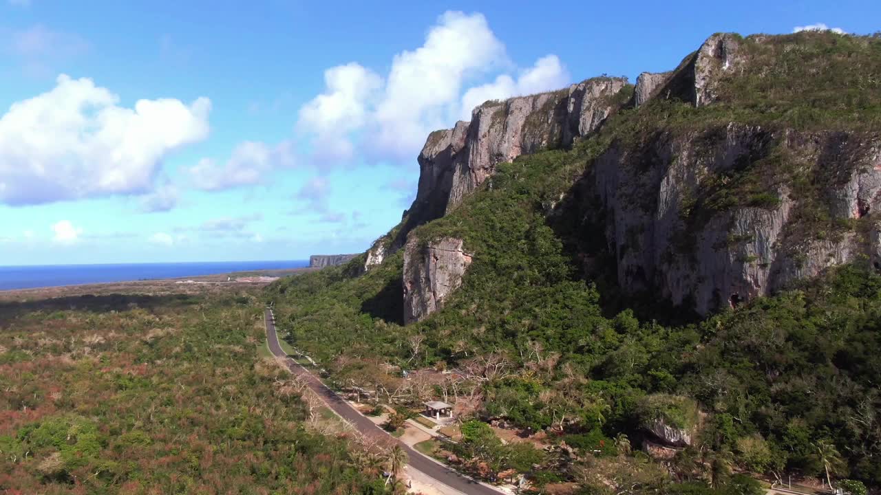 自杀悬崖的海景/塞班岛，北马里亚纳群岛视频素材