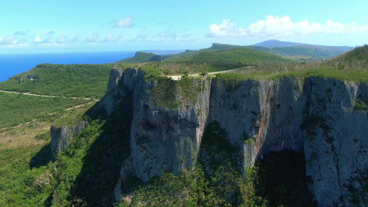 自杀悬崖/塞班岛，北马里亚纳群岛的风景视频素材