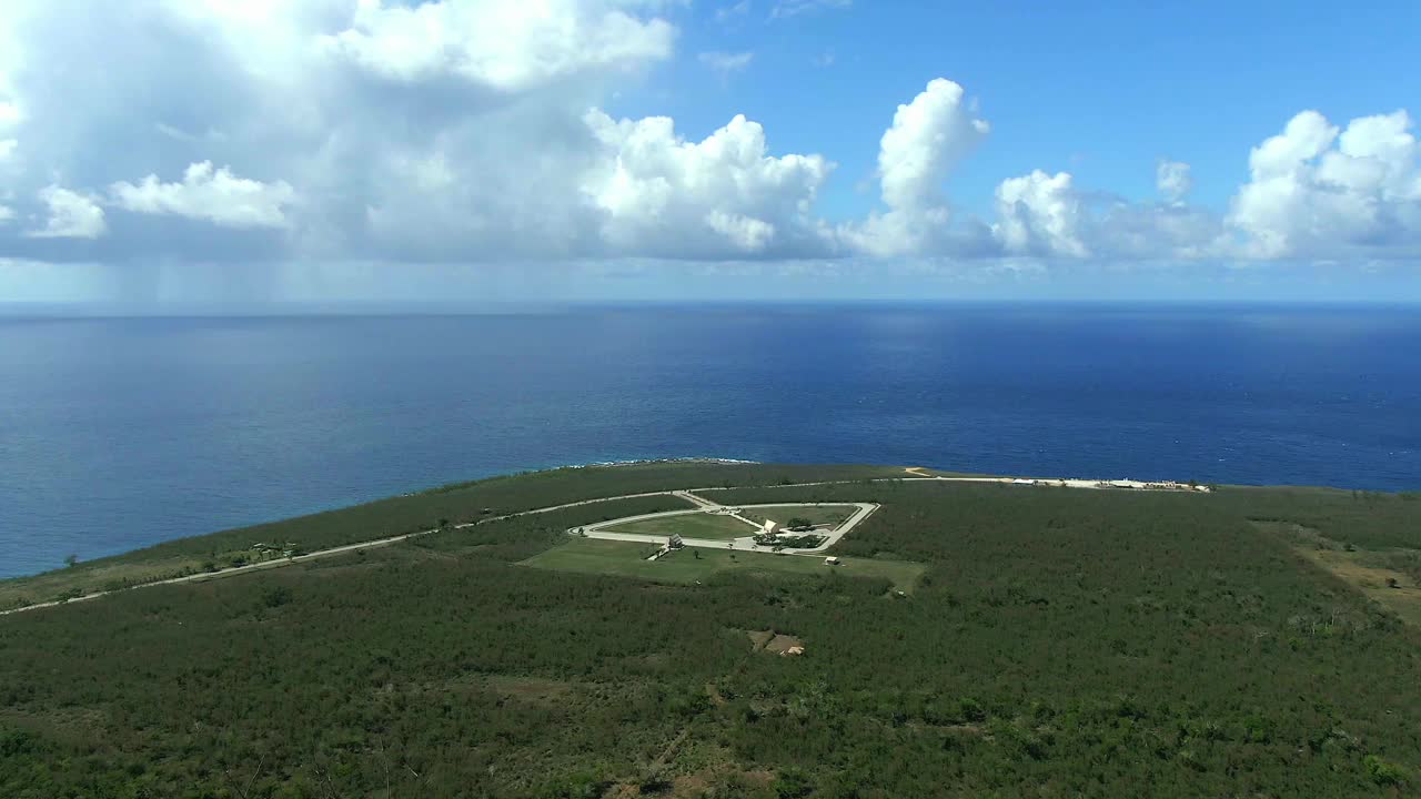 Banzai Cliff / Saipan，北马里亚纳群岛的海景视频素材