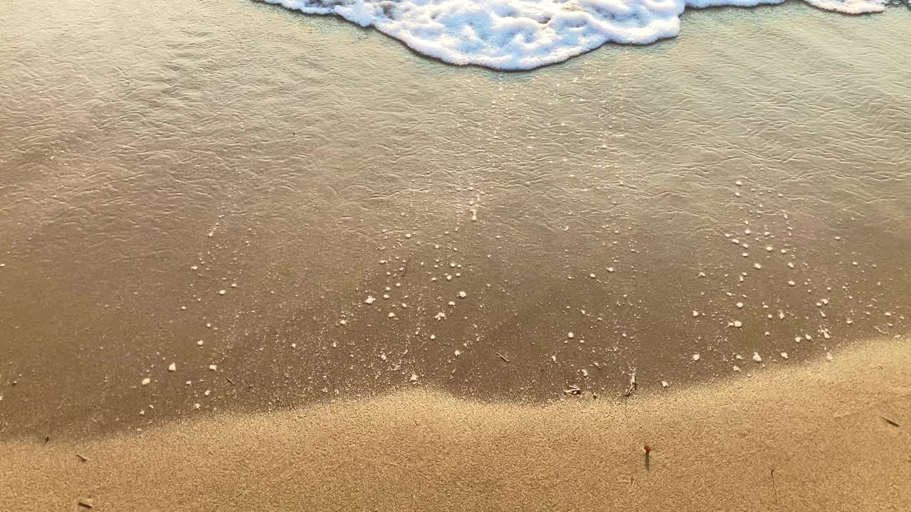 海浪和沙滩视频素材