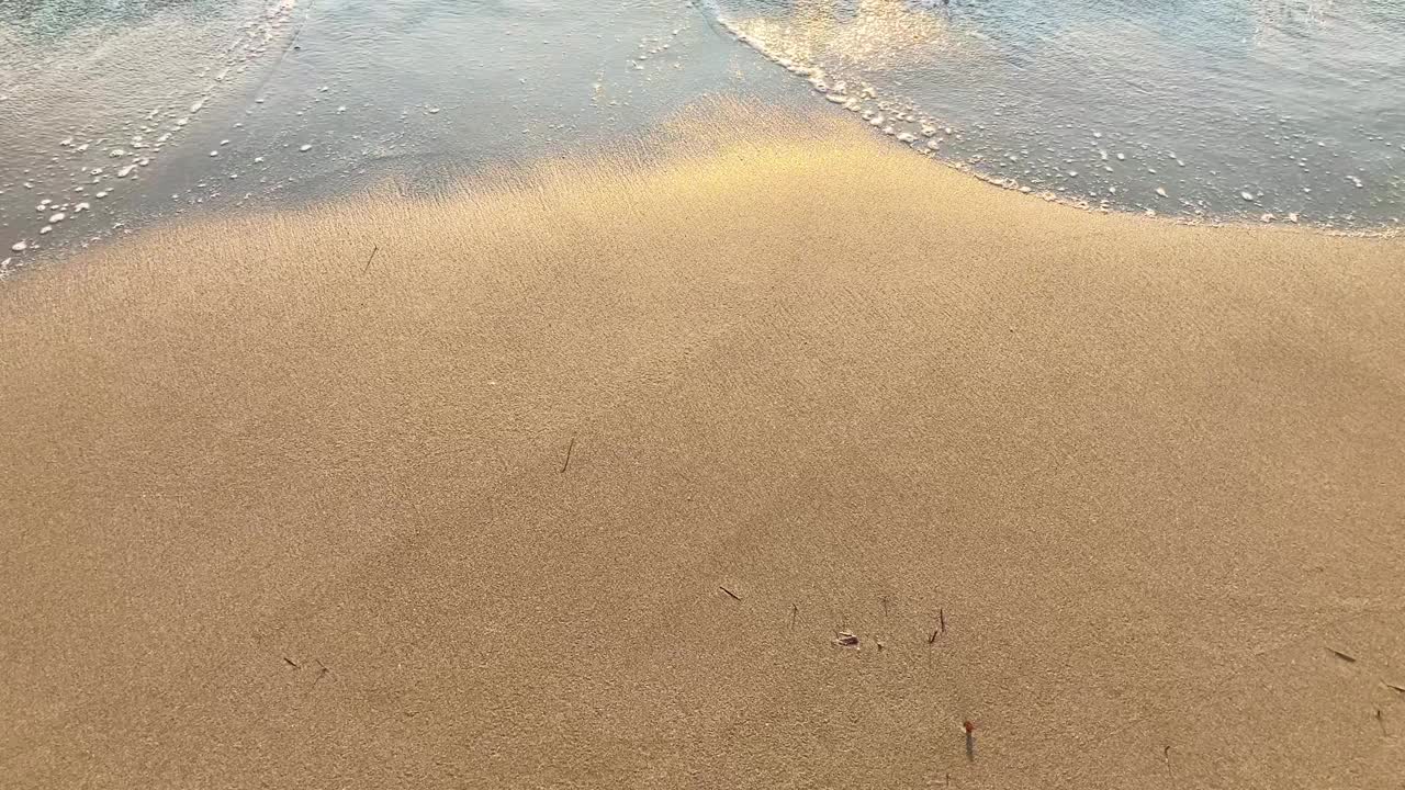 海浪和沙滩视频素材