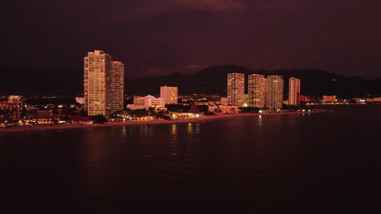 夜泳滩景色视频素材