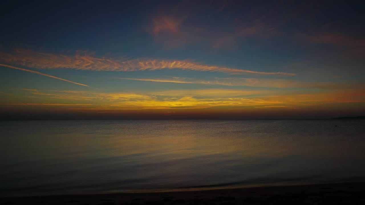 海上日出视频素材