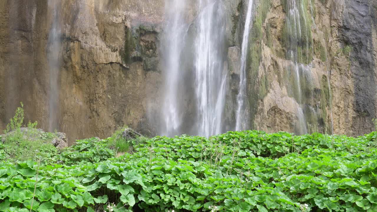 克罗地亚普利特维茨湖国家公园的瀑布视频素材