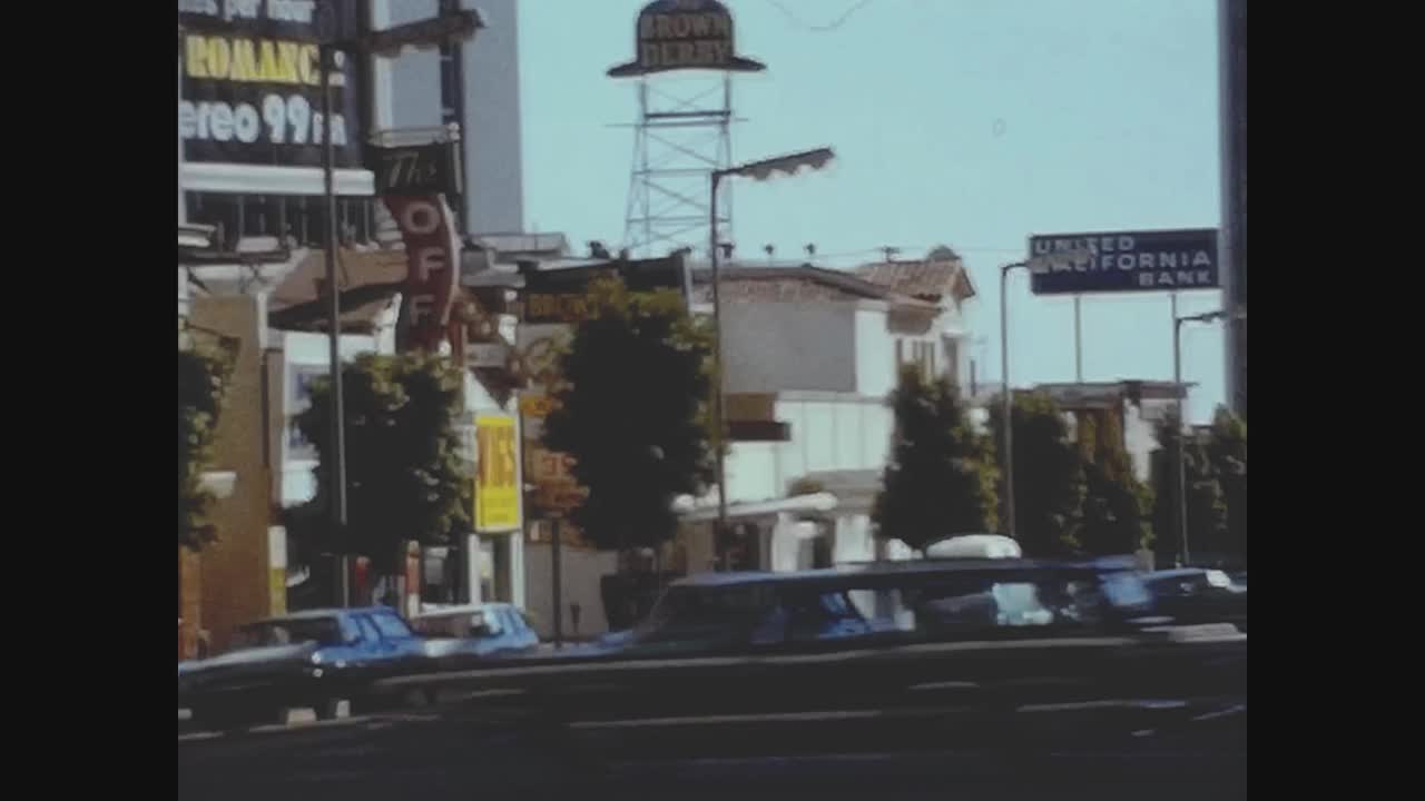 1972年洛杉矶好莱坞大道街景2视频素材