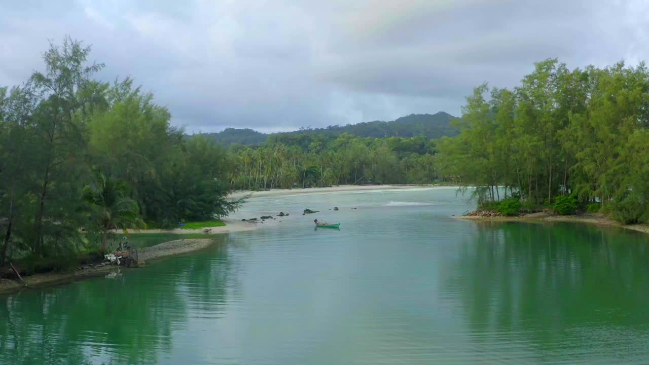 泰国特拉特的赫隆欣哈德海滩，阿拉科库德视频素材